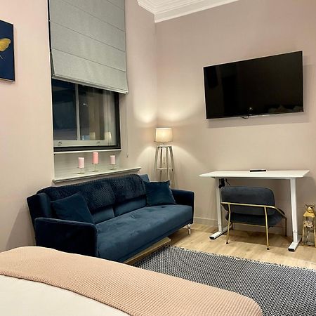 Stunning 2 Bed Apartment In Greater Manchester Exterior photo
